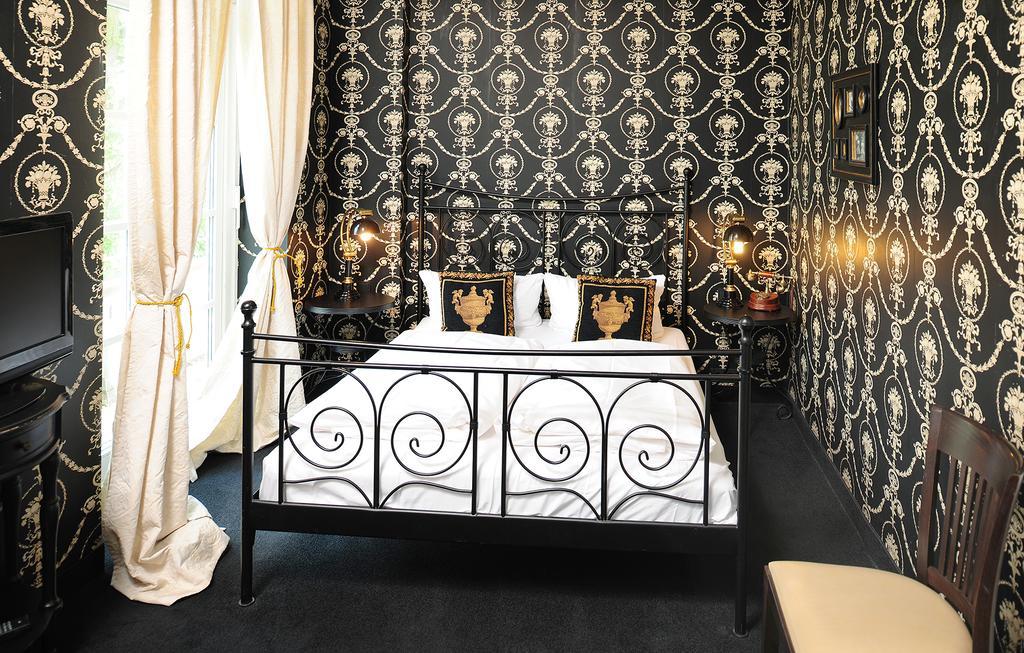 Hotel Bucheneck Linz am Rhein Room photo